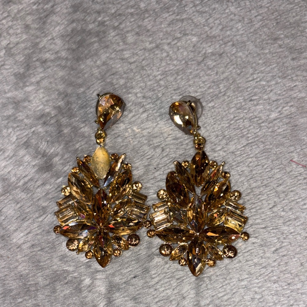 Elegant Gold Crystal Drop Earrings